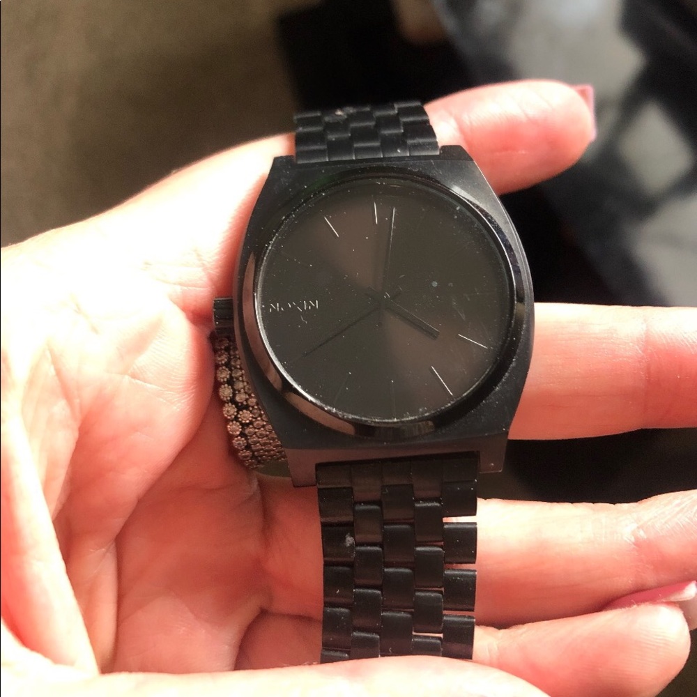 Nixon watch